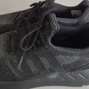 NWOT Men's Black Adidas Swift Run